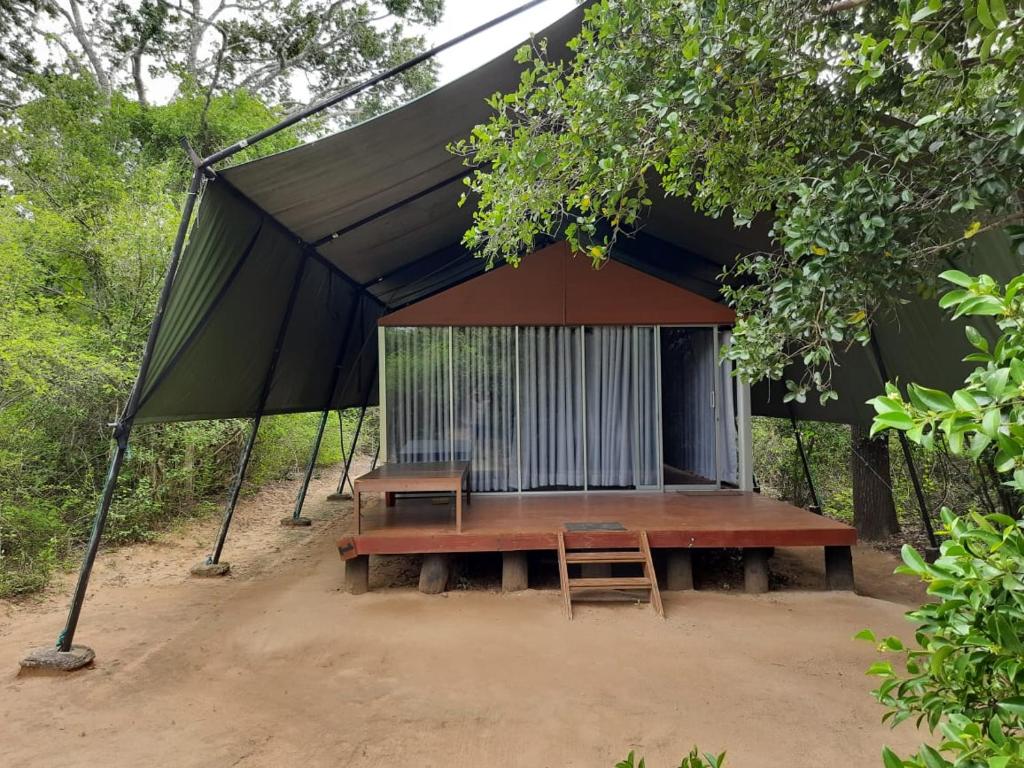 Yala Leopad Mobile Camp photo