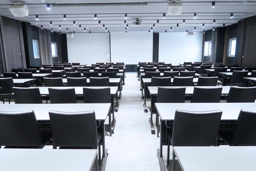 会議室 / ダンスホール