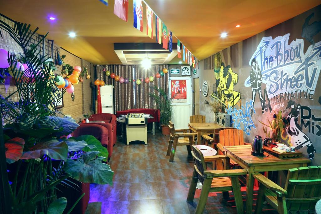 Restaurant, Xian Facebook Youth Hostel in Xian