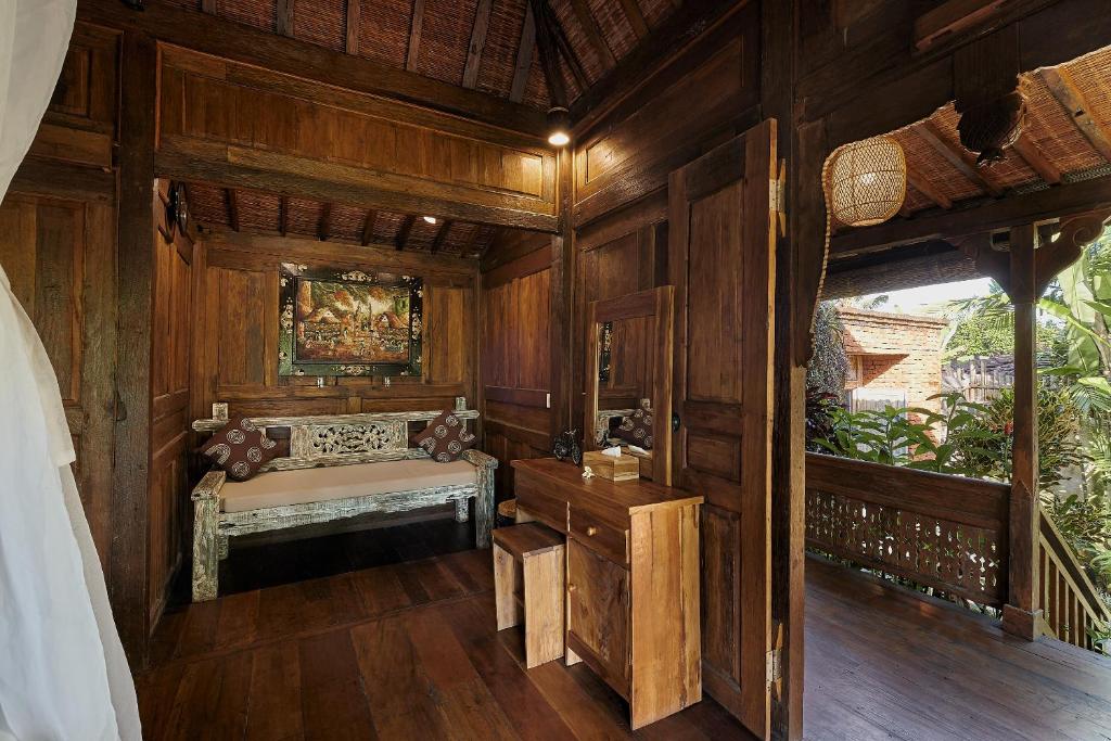 Kawan Antique Ubud Villa photo