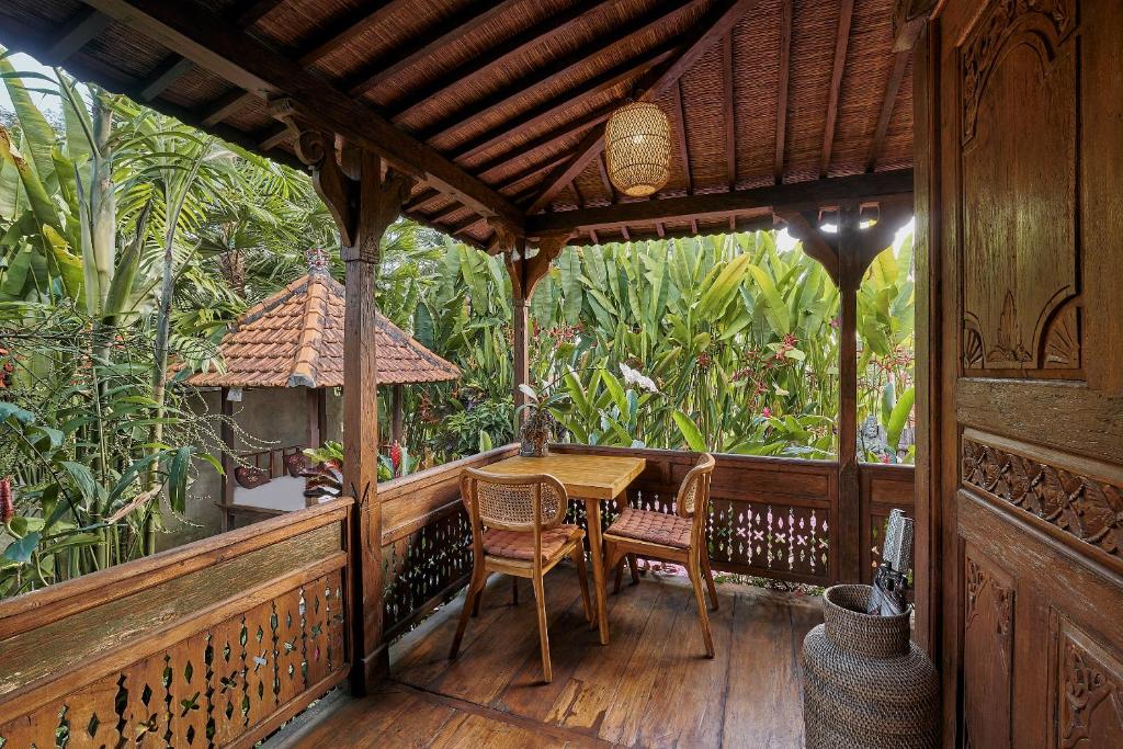 Kawan Antique Ubud Villa photo