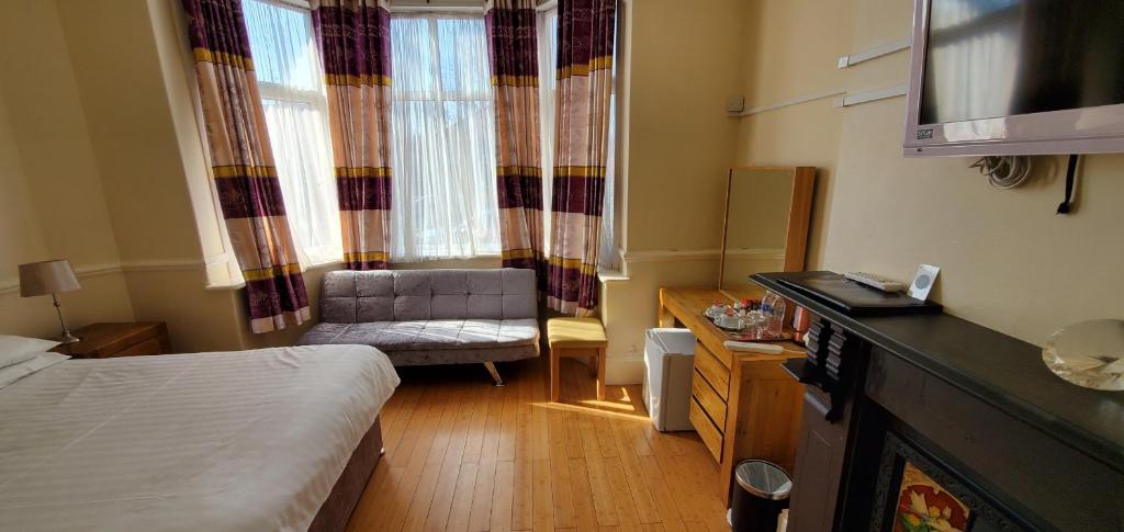 Diamonds Guest House photo