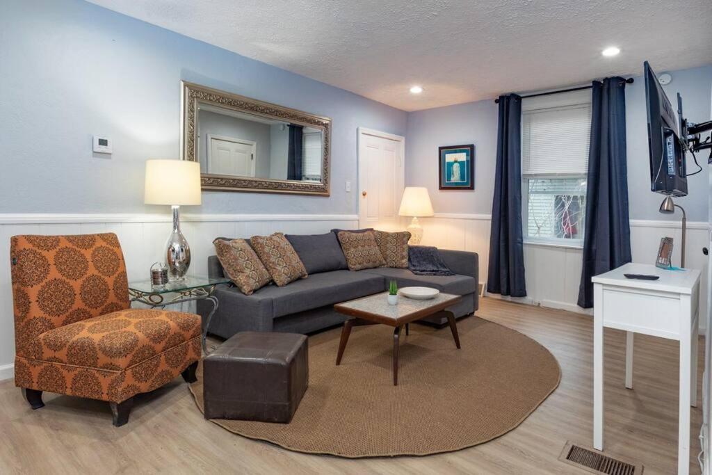 Stylish and Refined with Easy City Access, Pittsburgh