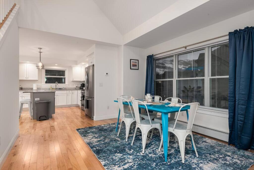 Brand New Luxury 3BD Sleeps 8