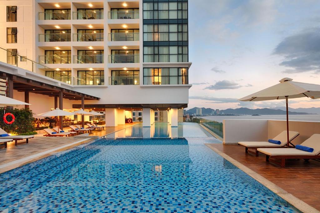Swimming pool, Vinpearl Beachfront Nha Trang in Nha Trang