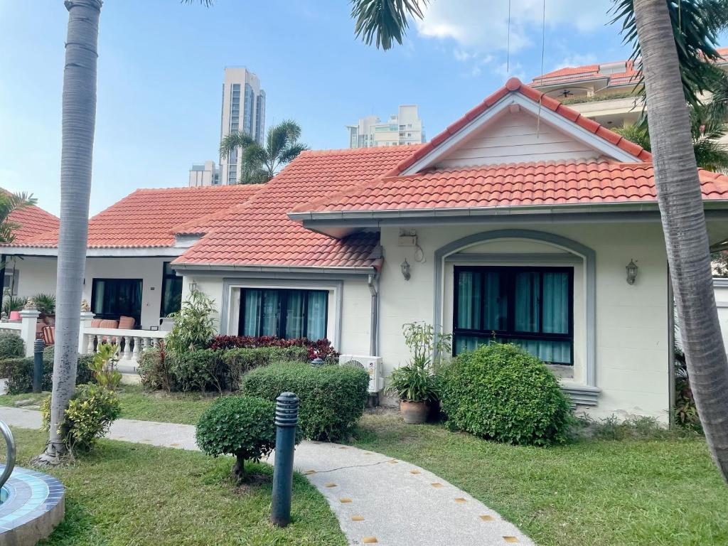 3 Bedroom Villa Praitumnak soi 4 by Siam Pattaya — Hotel in Pattaya