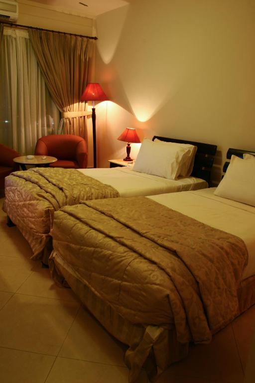Dreamworld Resort Hotel and Golf Course photo
