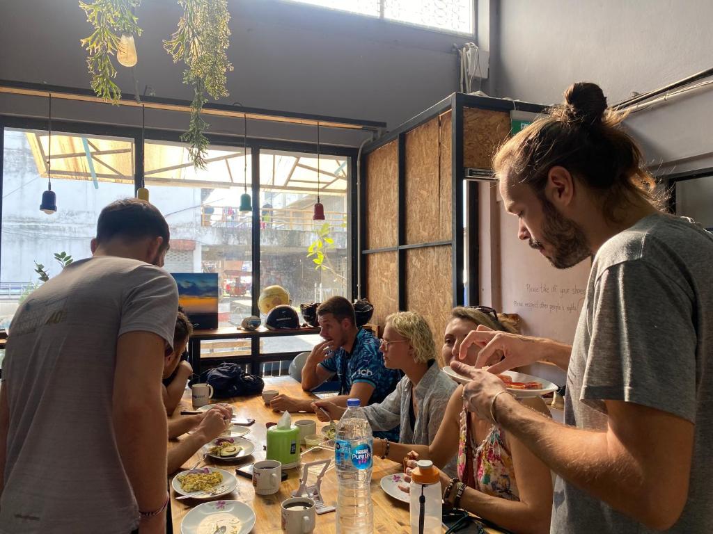 อาหารและเครื่องดื่ม