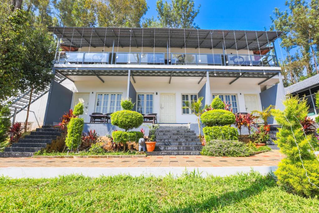 The Spectrum Resort – Chikmagalur エントランス