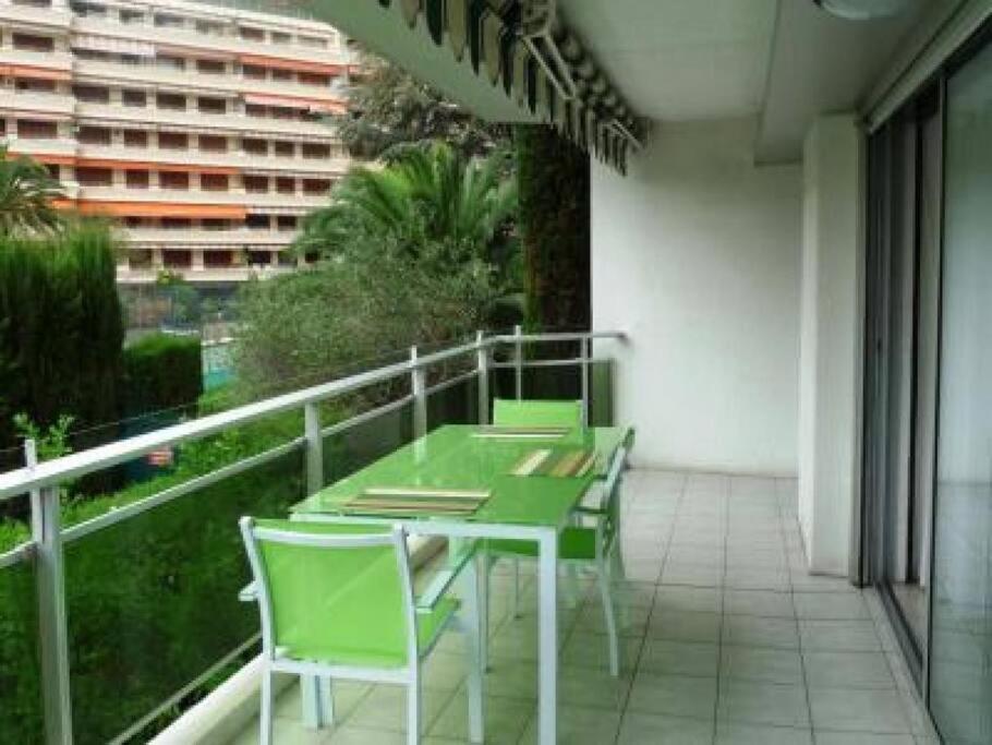 Three bedroom, two bathroom apartment in Cannes with large terrace - 880 - 5