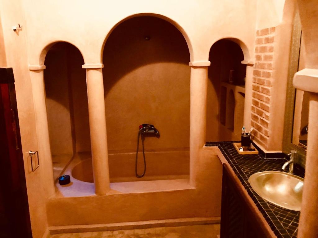 Riad AKL photo