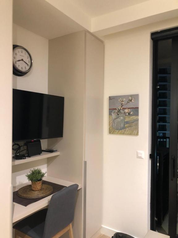 Lovely BW Metropolitan studio - 3