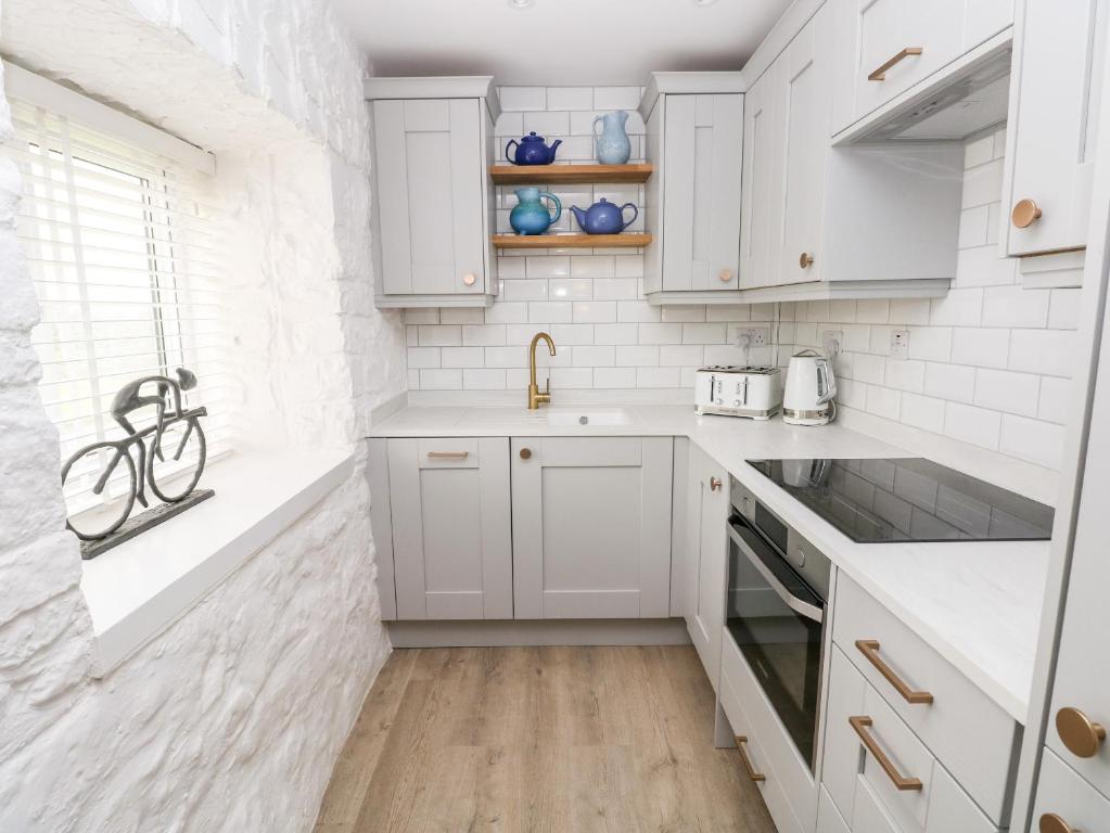 Bluebell Cottage, Tenby photo 7