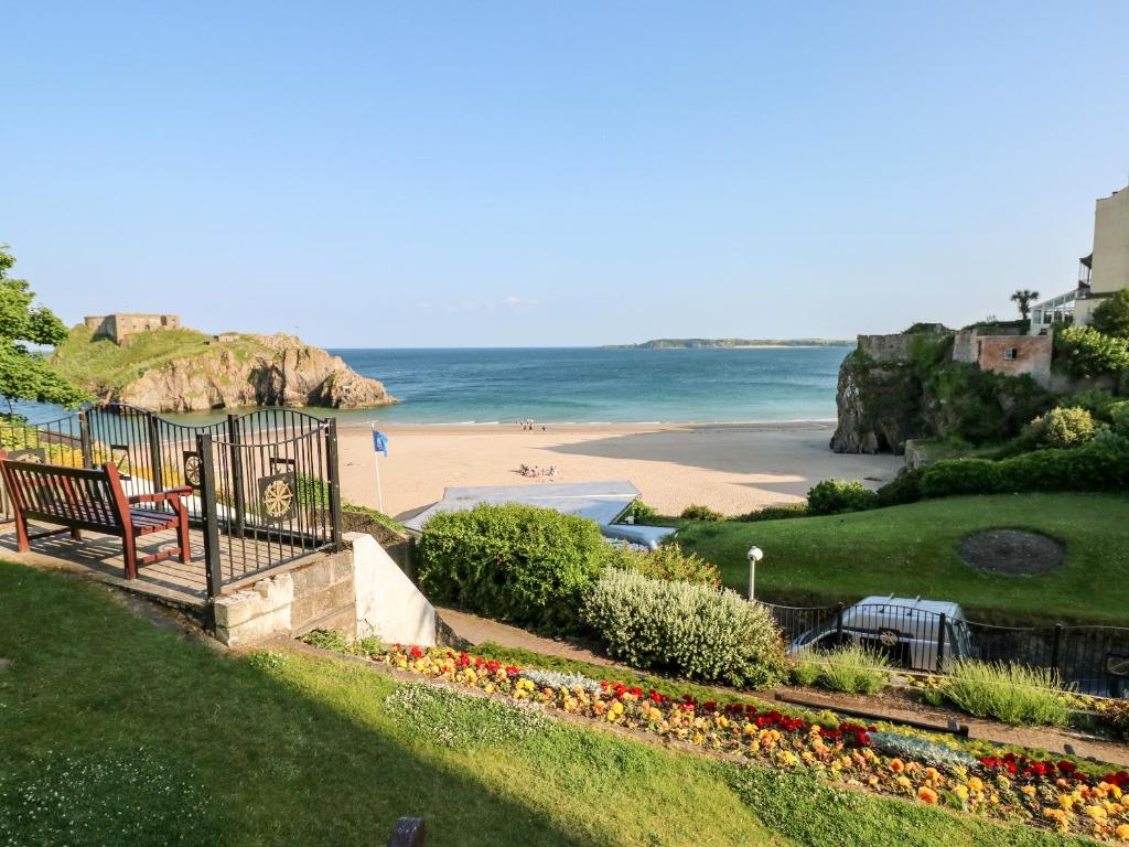 Bluebell Cottage, Tenby photo 4