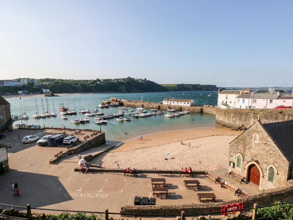 Bluebell Cottage, Tenby photo 6