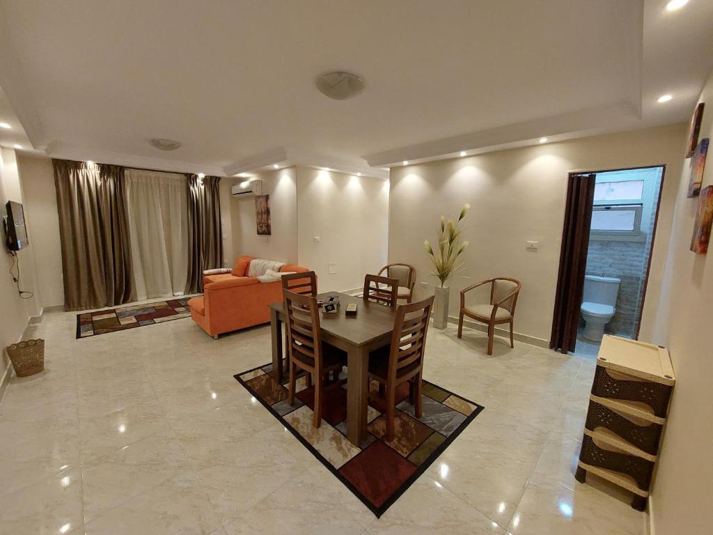 Gazzar inn Madinaty15, Káhira