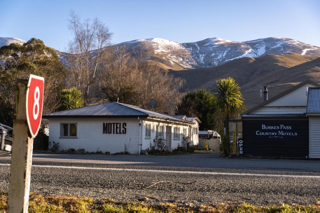 バークス パス カントリー モーテル (Burkes Pass Country Motel) 外観