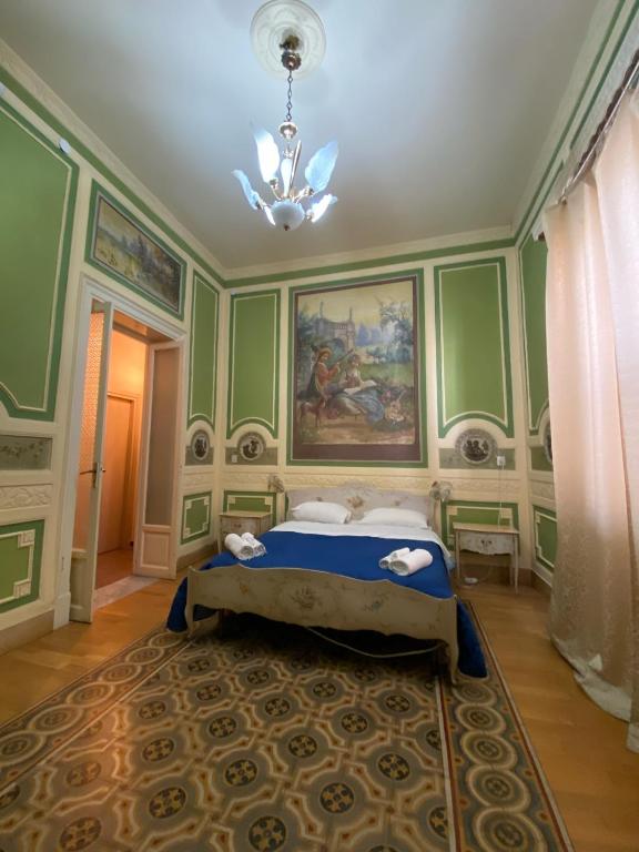 Hollywood Inn Palermo - 2