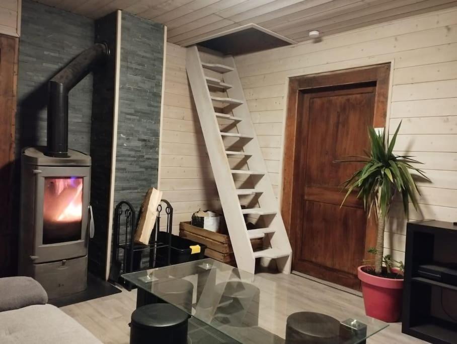 Châlet 8 personnes + grand terrain et rivière - 4