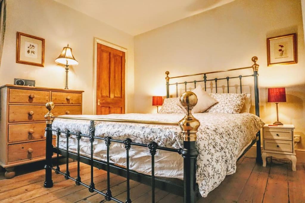 Cute Cottage 5 min walk from Cafés Station and Sea, Hastings