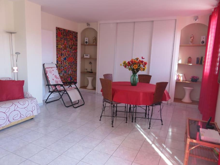 NICE NORD 2 PIECES CALMES,WIFI,CLIM,BALCON,PARKING - 4