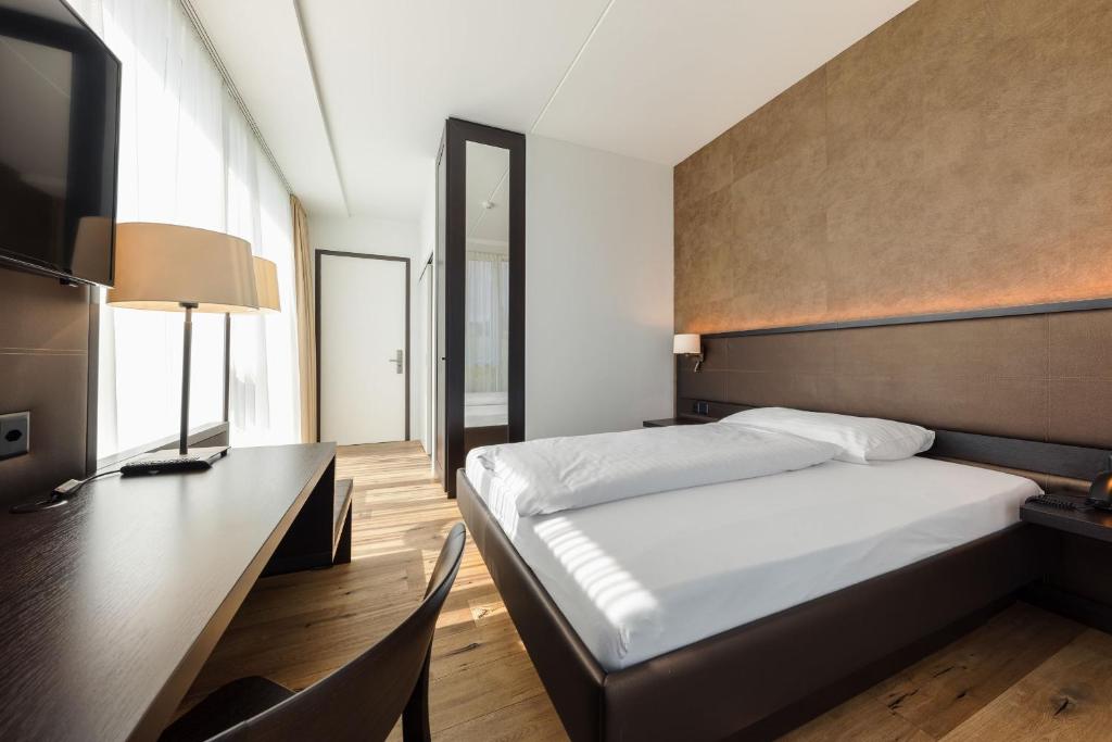 Double Room Queensize 