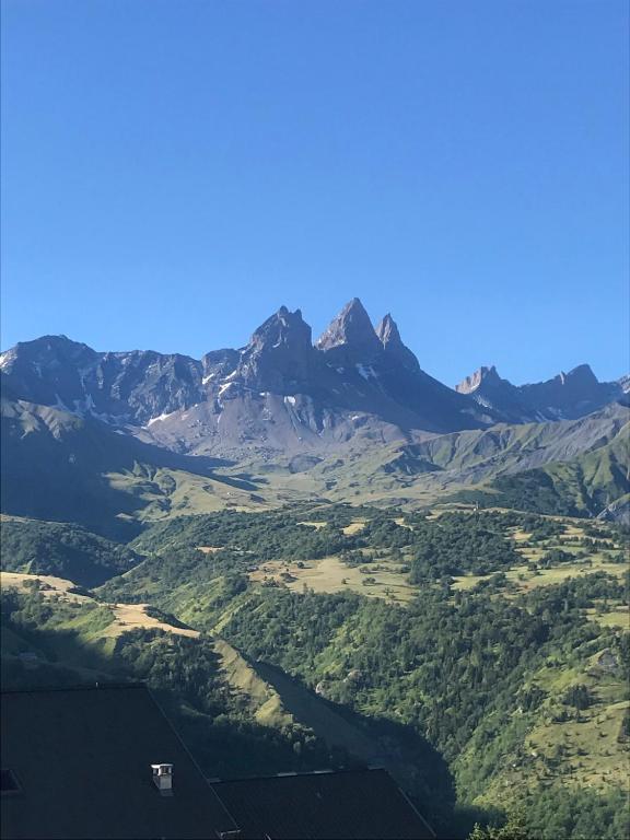Appartement à la Montagne The view, Albiez-Montrond