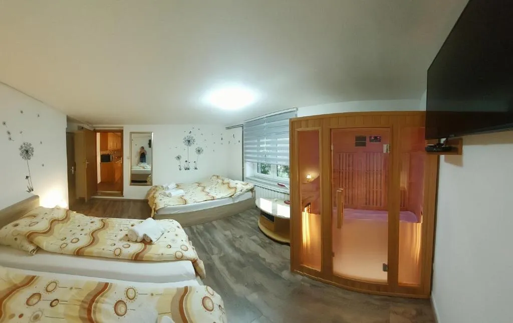 Apartma na Ravnicah, hotel v destinaci Cerkno