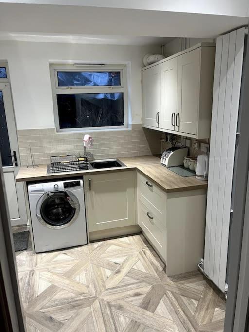 Modern welsh cottage, Porth