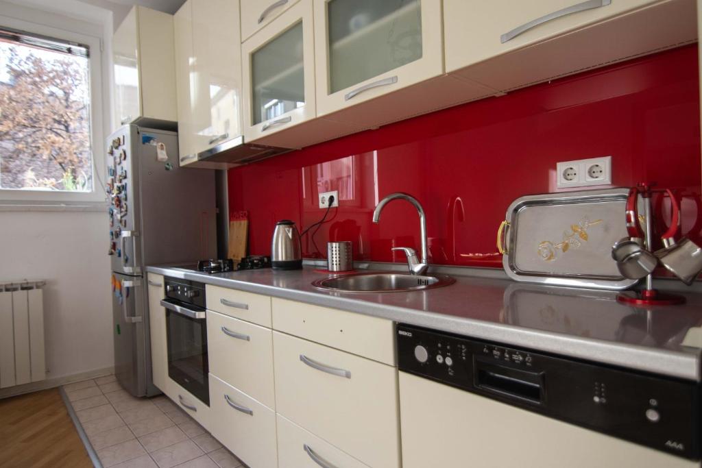 Beautiful city centre apartment! - 4
