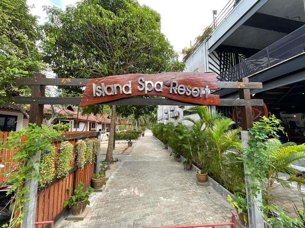 Island Spa Resort photo