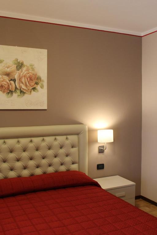 Hotel Adler — Hotel rooms in Menaggio, Lombardy