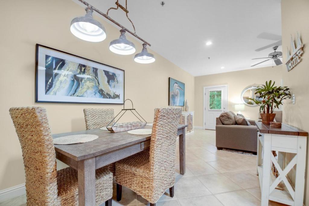 Laguna Breeze Unit C Condo