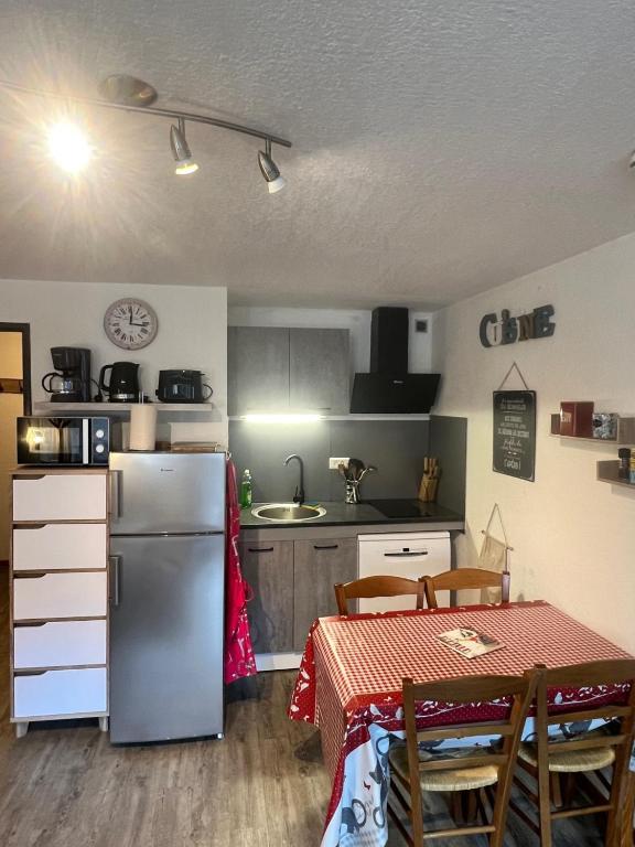 Appt T2 4 pers Saint Lary centre Village Parking - 5