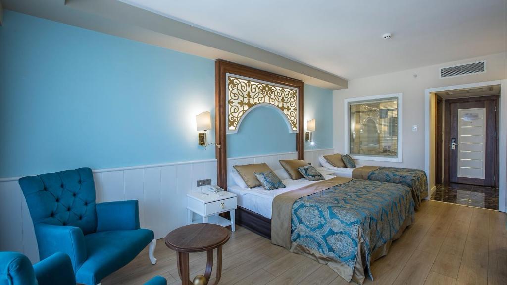 J'adore Deluxe Hotel & Spa Ultra All Inclusive — Side