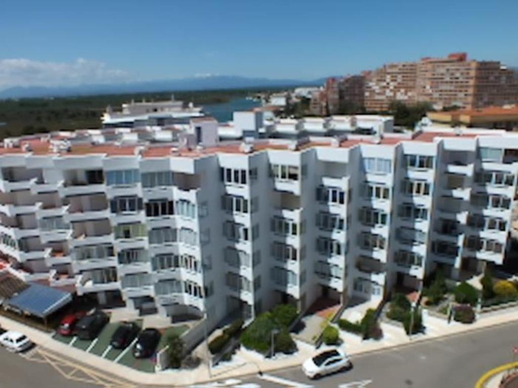 Apartamento para 6 - Terraza - Cerca de Playa y Comercios - ES-204-7 - 1