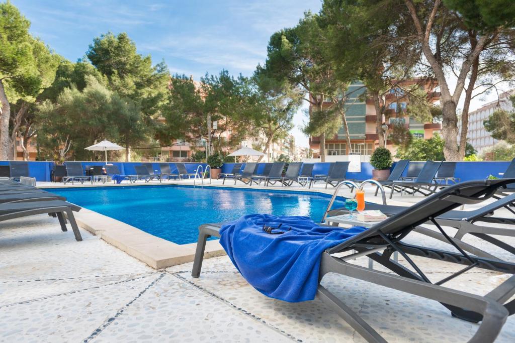 Hotel Torre Azul & Spa - Adults Only — Swimming pool in Playa de Palma, Balearic Islands