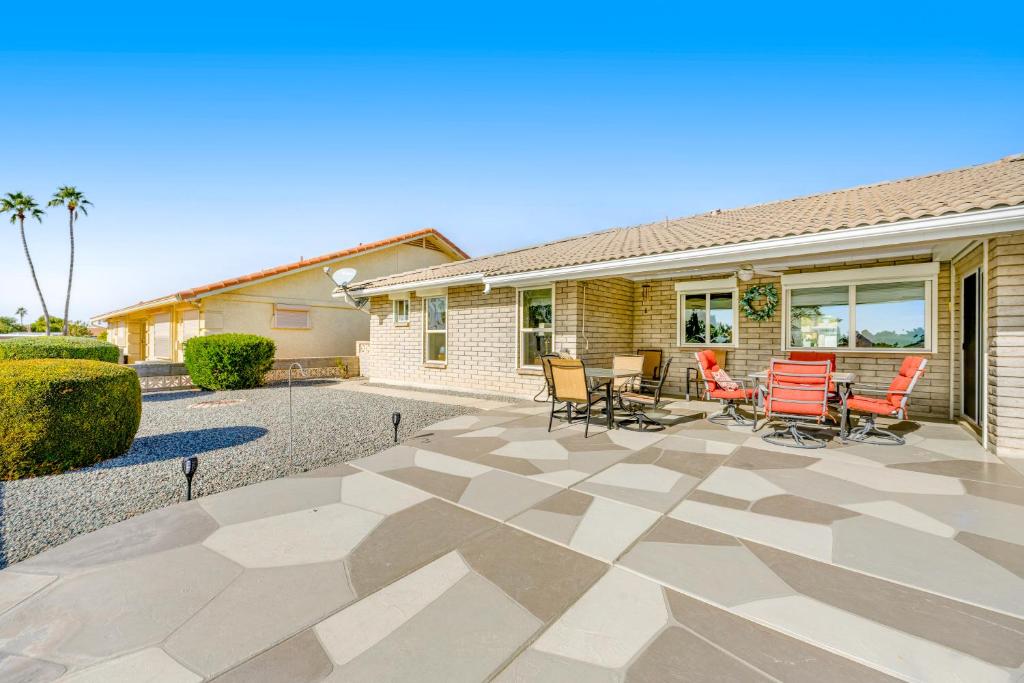 Sunshine Oasis, Mesa