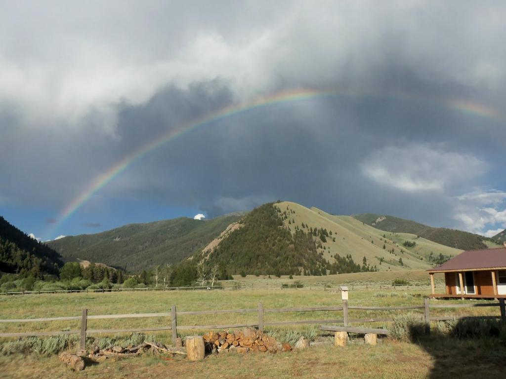 Montana Spirit Guest Lodge photo
