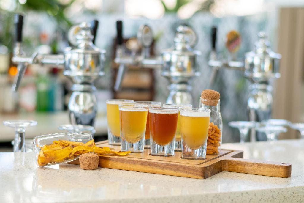 อาหารและเครื่องดื่ม