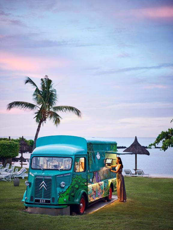 อาหารและเครื่องดื่ม