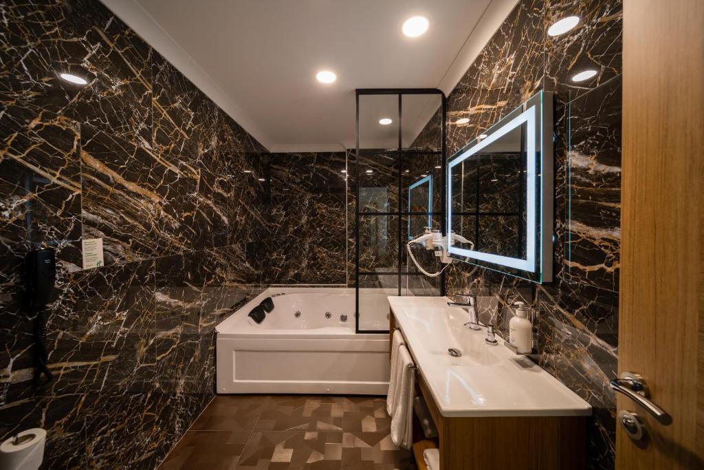 Zuhanyzó