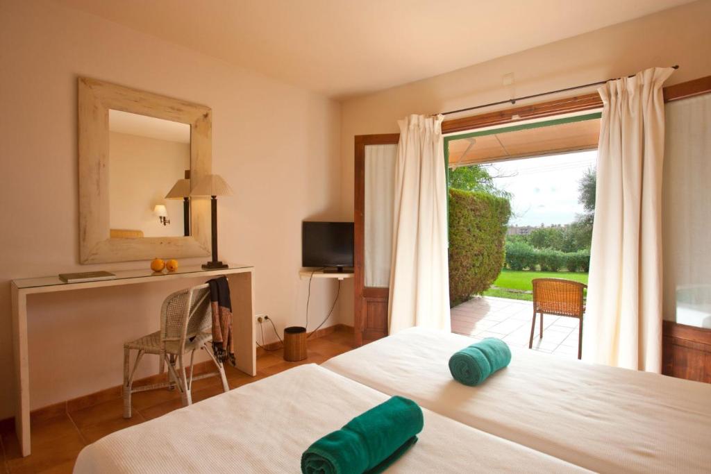 Son Corb Boutique Hotel — Hotel rooms in Cala Bona, Balearic Islands