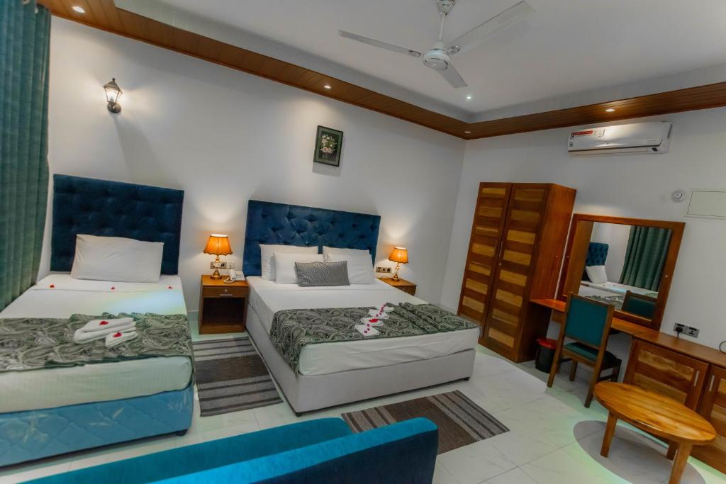 Royal Reach Udawalawe photo