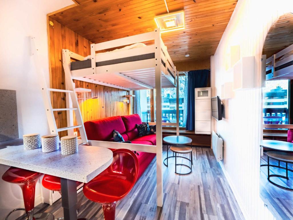 Studio rénové skis aux pieds avec balcon et wifi - FR-1-502-472 - 2