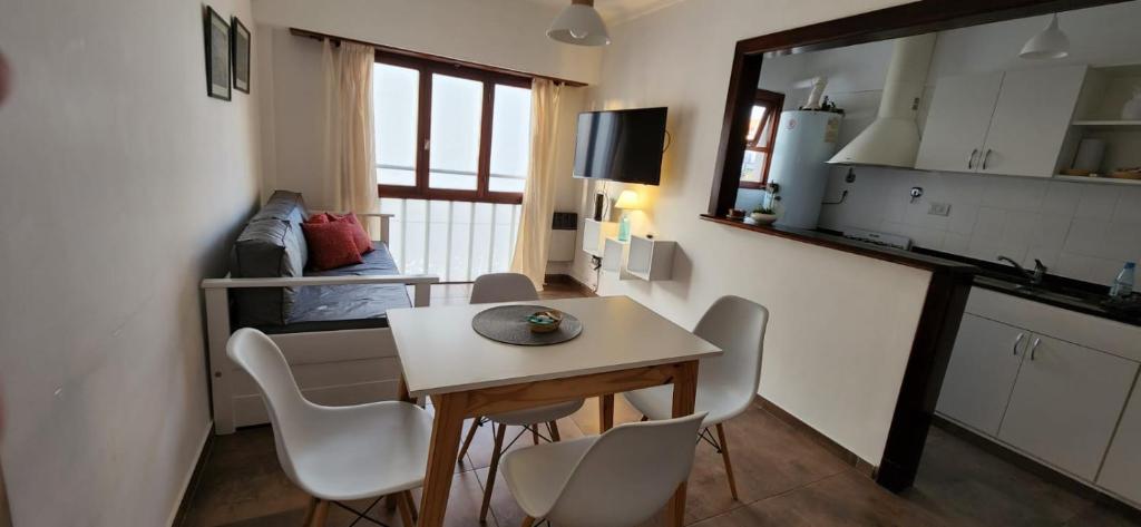 Departamento impecable, muy luminoso y muy equipado. - 4