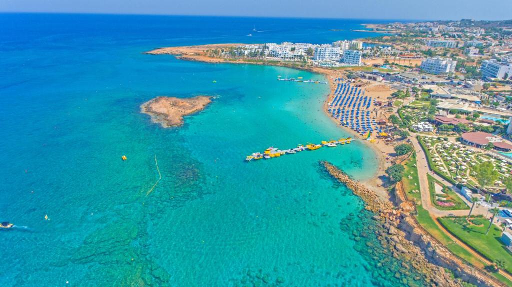 Constantinos The Great Beach Hotel — Protaras, Region Famagusta
