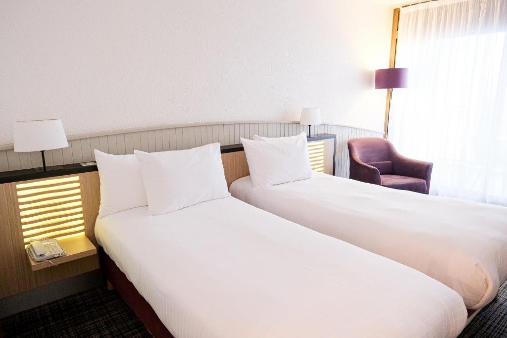 Twin Room with Pool View