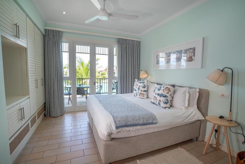 P146A13 - Eden Island Self Catering Apartment photo
