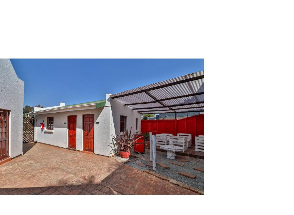 The Link Guest House photo